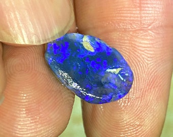 Roher blauer Kristallopal von Lightning Ridge, New South Wales