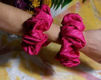 Chouchou Scrunchie aus Upcycling-Seide