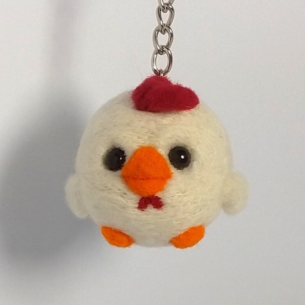 Little hen keychain, wool felted little hen, hen ornament 4cm high