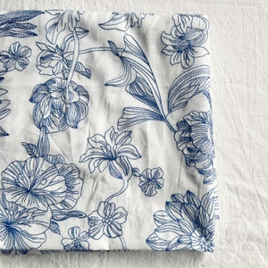 Katoenen stof bloemen, kussenstof, bloemenstof, geborduurde katoenen stof, zachte stof, stof zomerjurk, stof op maat gesneden, katoen