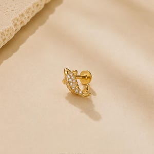 Koifisk örhänge i guld och sterlingsilver med platt baksida, lycka till-berlock, djurinspirerade smycken
