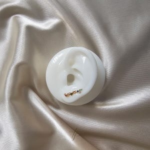 Rainbow Ear Climber in sterlingzilver en goud, kleurrijke CZ-oorbellen, sierlijke, alledaagse oorbellen, minimalistische sieraden, cadeau voor haar