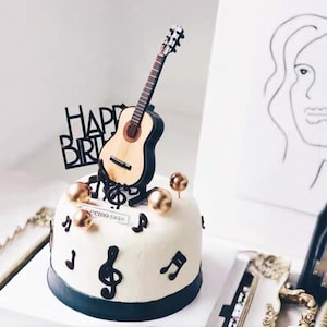 Cool man Set di decorazioni per topper per torta di compleanno con birra, papillon e baffi - Italia