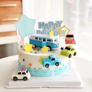 Kleurrijke Rainbow Classic Mini Cooper Car en Volkswagen VW Bus Cake Topper Decoration Set