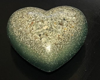 Memorial Heart Keepsake of Ashes. In memory of a loved one or pet. Bereavement.