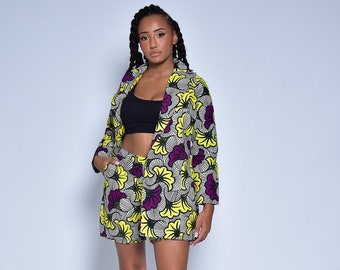 Ensemble africain élégant en wax : Blazer fleuri et short assorti pour une touche florale unique