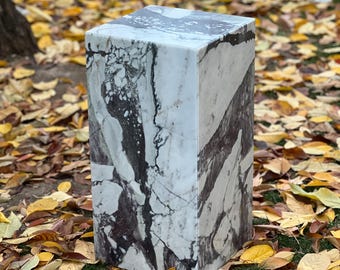 Calacatta Viola marmor soffbord – Lyxigt stensockelbord – Modern arkitektonisk mittpunkt – Handgjort