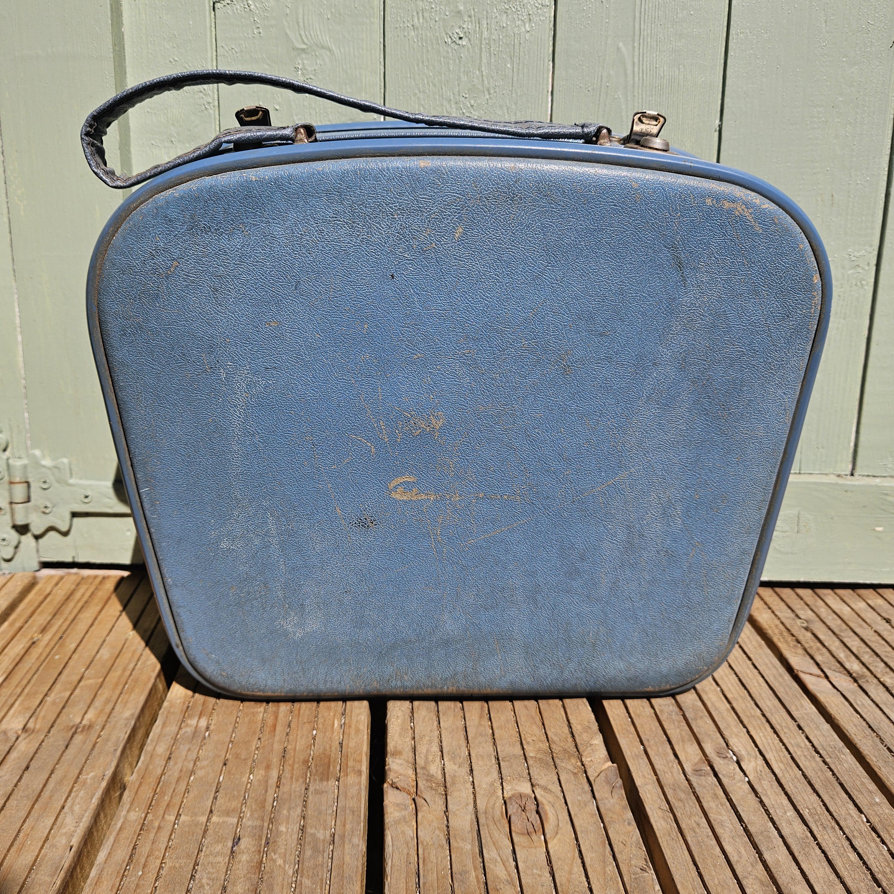Ancienne valise 50's 60's vanity deco vintage h 18 à Thumeries | Clasf
