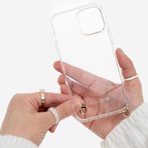 Étui de téléphone portable transparent, étui de téléphone portable en silicone, housse de téléphone portable avec œillets de chaîne de téléphone portable.