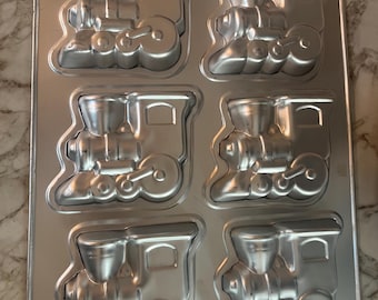 Molde Bundt Cake de aluminio Wilton 6 Train vintage de 1993