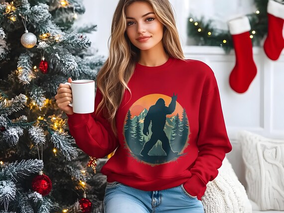 Lover Bigfoot Holiday Sweatshirt – Unisex Xmas Tee For Christmas