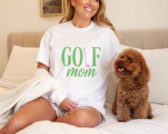 Golf Mom Shirt Crewneck Sweatshirt for Women – Casual Stylish Golf Tee, Perfect Mother's Day Gift for Golfing Moms, Comfort Colors