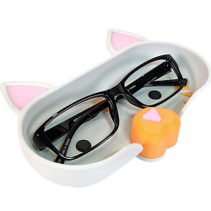 Cat Glasses Holder – Cute & Functional Eyewear Stand for Desk or Nightstand