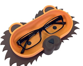 Lion Glasses Holder – Bold and Playful Eyewear Stand for Home or Office