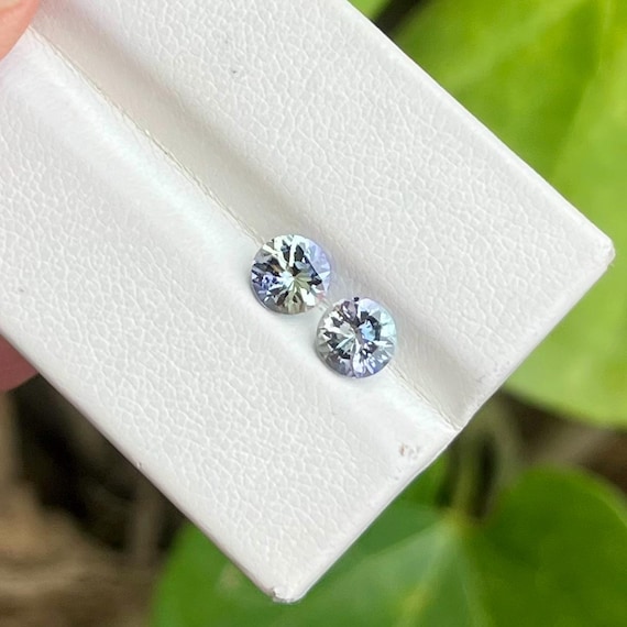 Bi-Color Tanzanite Pair: Round Cut Blue-Green Gemstones, 1.15 Carats