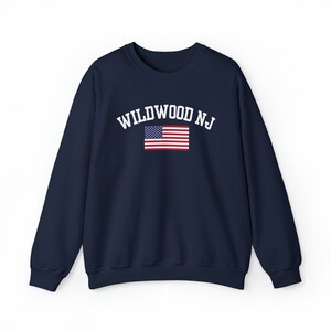 Wildwood New Jersey Crewneck, Sudadera con bandera americana de Wildwood, 4 de julio de Wildwood, Bandera de Wildwood, Regalo de Wildwood, Linda playa de Wildwood imagen 2