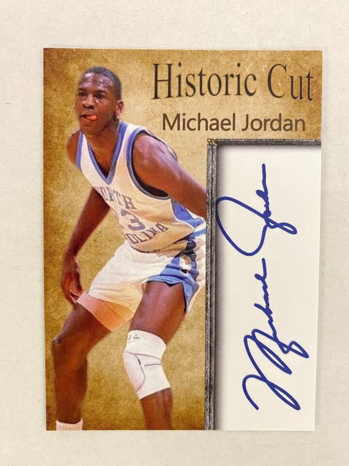 Michael Jordan North Carolina Tar Heels And Chicago Bulls Dunk Signature  Shirt, hoodie, sweater, long sleeve and tank top