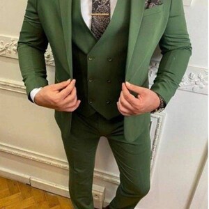 Men Suits 3 Piece/ Green Suits For Men/ Slim fit Suits/ Two Button Suits/ Tuxedo Suits/ Dinner Suits/ Wedding Groom Suits/ Bespoke For Men.