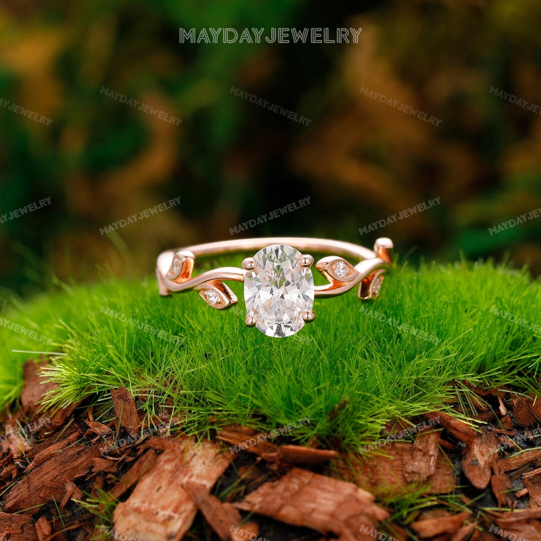 1.5CT Oval Cut Engagement Ring Event Ring Unique Brach Style Moissanite