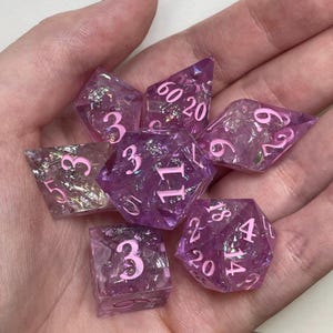 Juego de dados iridiscentes, regalo de juego de dados DnD, dados de Dungeons & Dragons, dados d20 auténticos hechos a mano, dados brillantes, juego de dados luminosos, juego de dados holográficos
