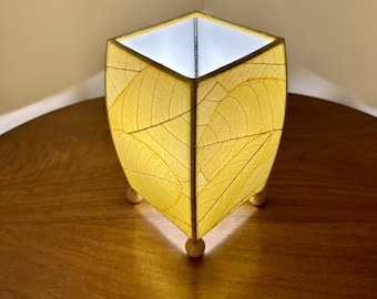 Small Cocoa Leaf Amber Lamp