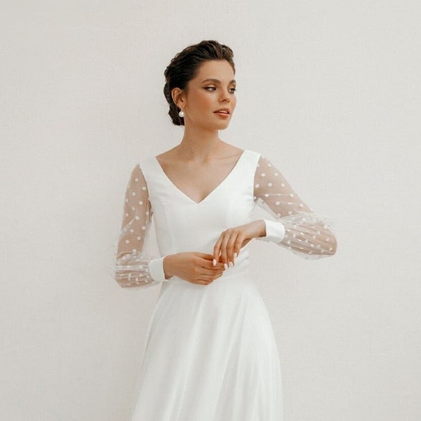 Schlichtes und elegantes Brautkleid, V-Ausschnitt Chiffon Brautkleid mit Ärmeln, minimalistisches rustikales Brautkleid - Delia