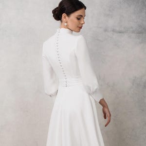 élégante robe de mariée longueur thé avec col haut et manches longues - Robe de mariée modeste | Marta