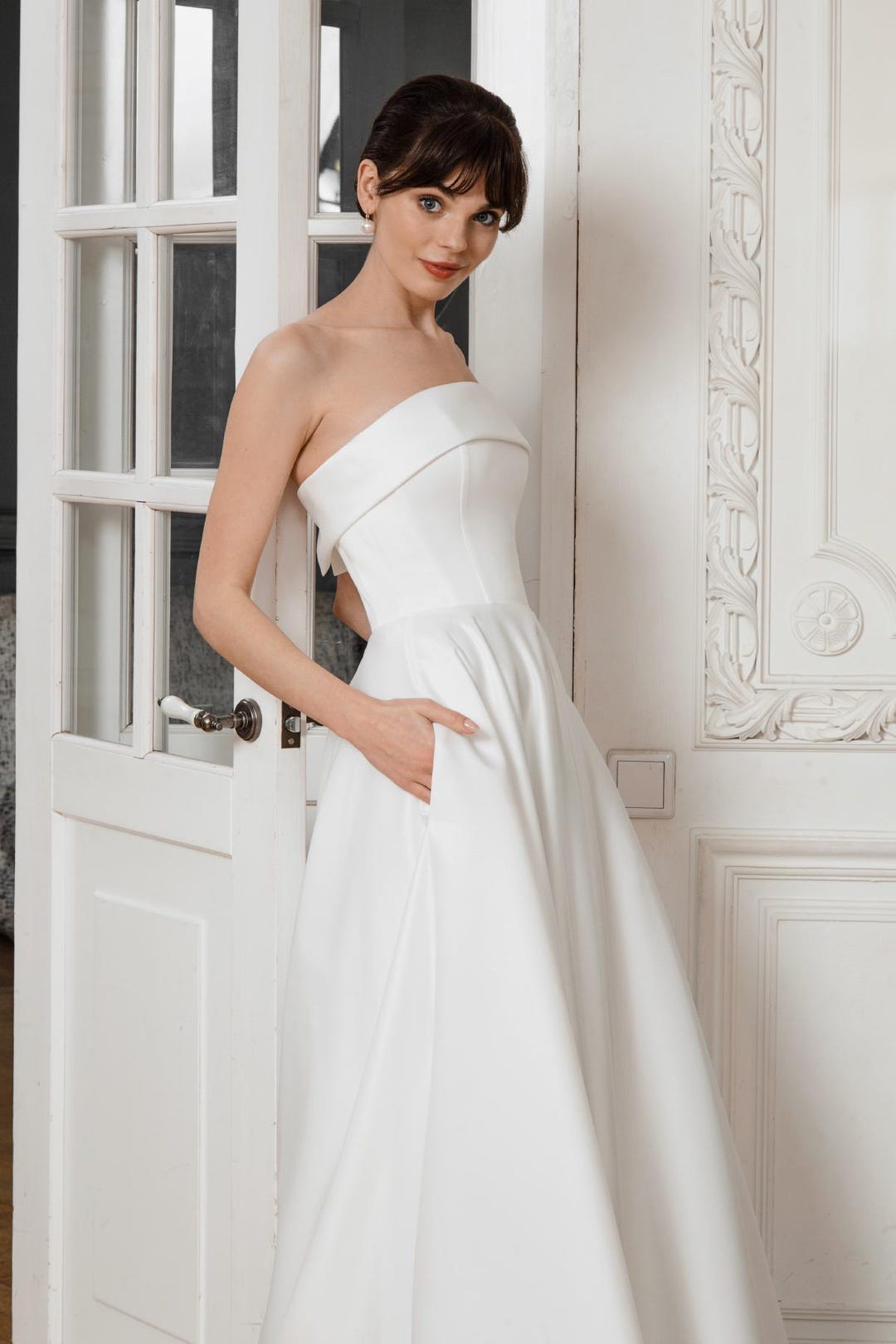 Classic Strapless Wedding Dress Made of Satin With Pockets, A-line ...