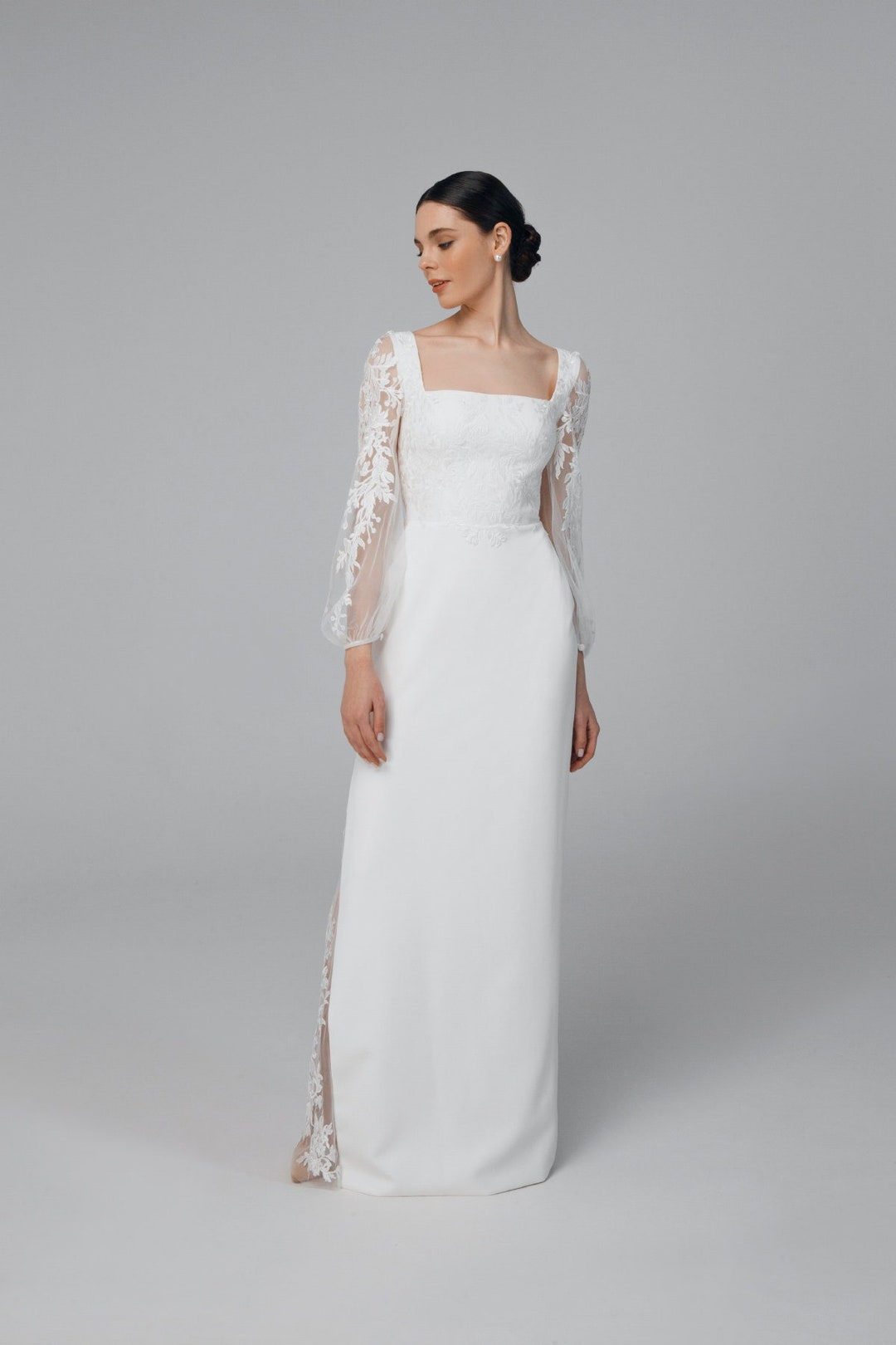 Simple Square Neckline Wedding Dress, Floral Backless Wedding Dress With  Sleeves, Sheath Elegant Wedding Dress Leighton -  Canada