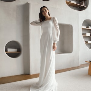 Square neck wedding dress with sleeves Caitlin image 3