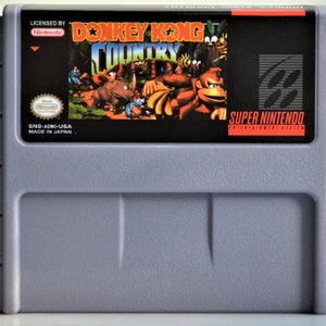 Donkey Kong Country - 1994 game - for SNES consoles - working cartridge - NTSC or PAL region - Fantastic condition
