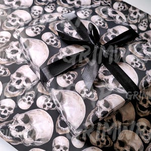 Skulls Galore Grimwrap | Skull wrapping paper, gothic gift wrap, Birthday ideas for him, luxury black gothic print wrap 画像 5