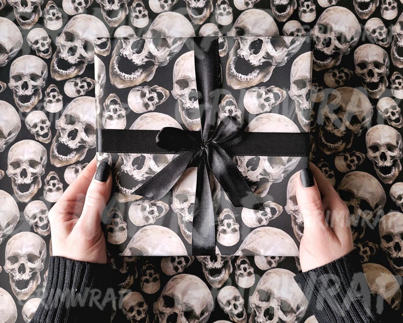Skulls Galore Grimwrap | Skull wrapping paper, gothic gift wrap, Birthday ideas for him, luxury black gothic print wrap 画像 1