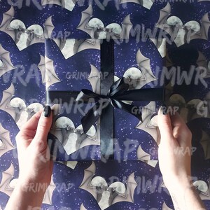 Papel de regalo de murciélago / Papel de regalo gótico morado para San Valentín imagen 5