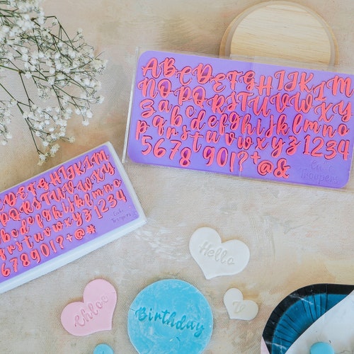 Tampon alphabet Florence - tampon pour gâteaux, fournitures pour décoration de fondant pour gâteaux / biscuits, tampon pour fondant, tampon pour embossage de gâteaux, jeu de presse lettres