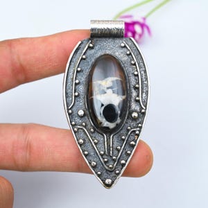 Natürlicher schwarzer Septari-Edelsteinanhänger, massives 925er Sterlingsilber, schwarzer Septari-Anhänger für Frauen, Statement-Halskette zum Jubiläum