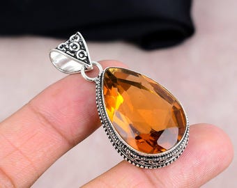 Piretro Piante Ciondolo In Peridoto Fatto A Mano - Pietra Verde