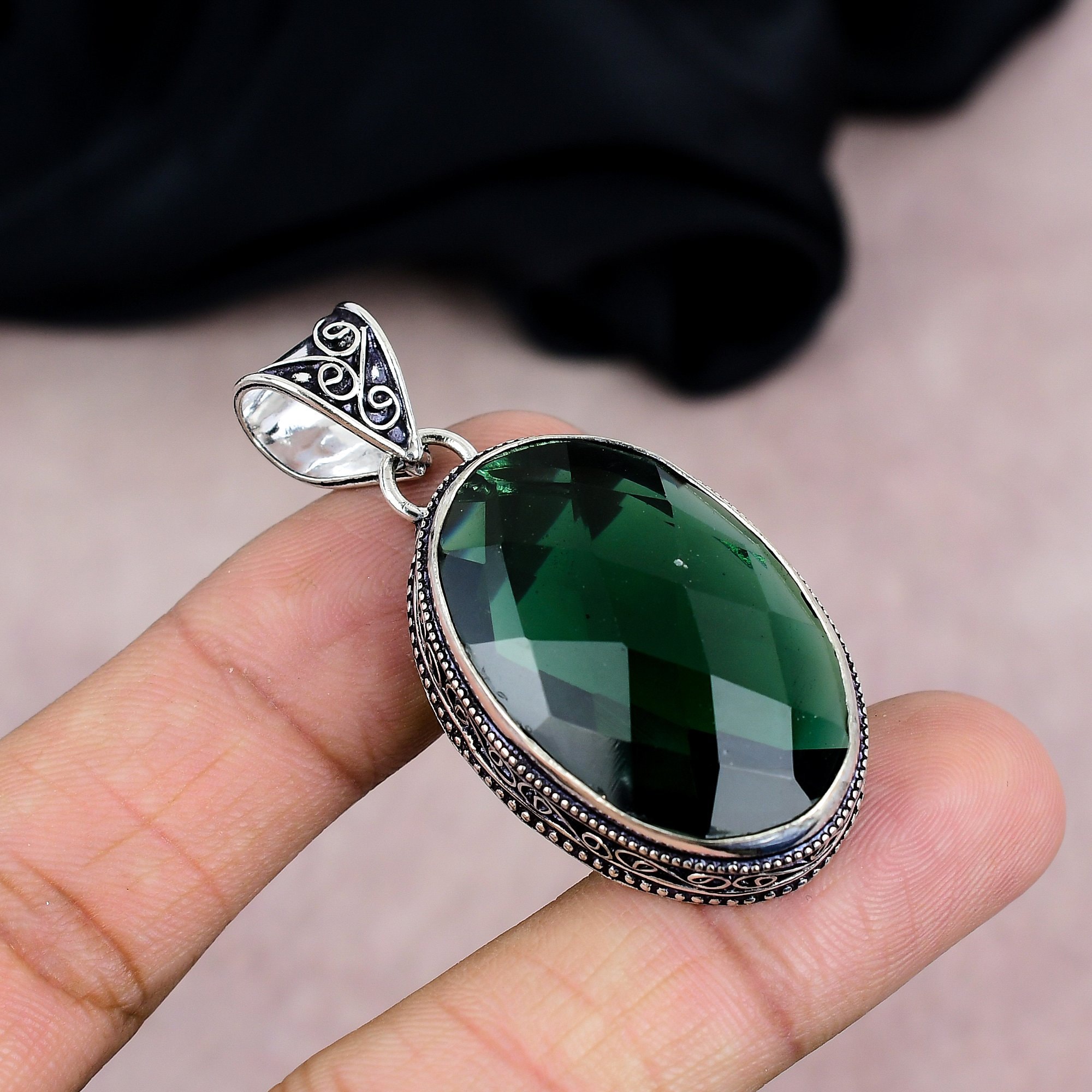 グリーントルマリン宝石ハンドメイド925シルバーメッキペンダント