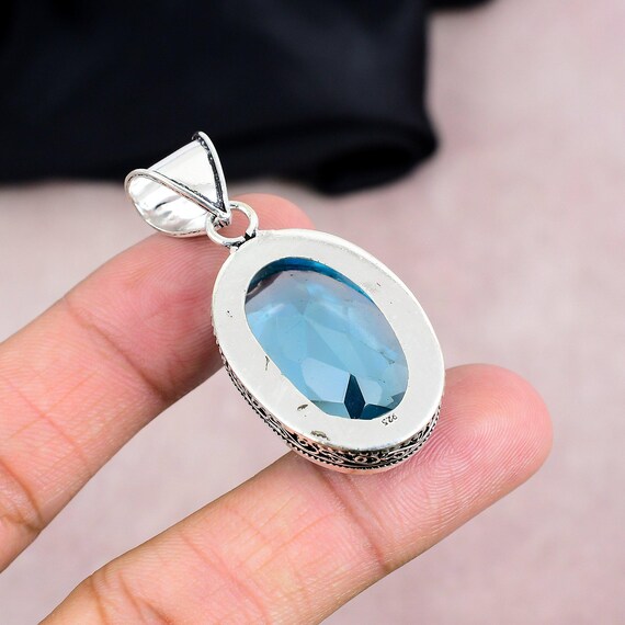 Colgante De Topacio Azul Suizo De Talla Esmeralda: Plata 925 Y Oro