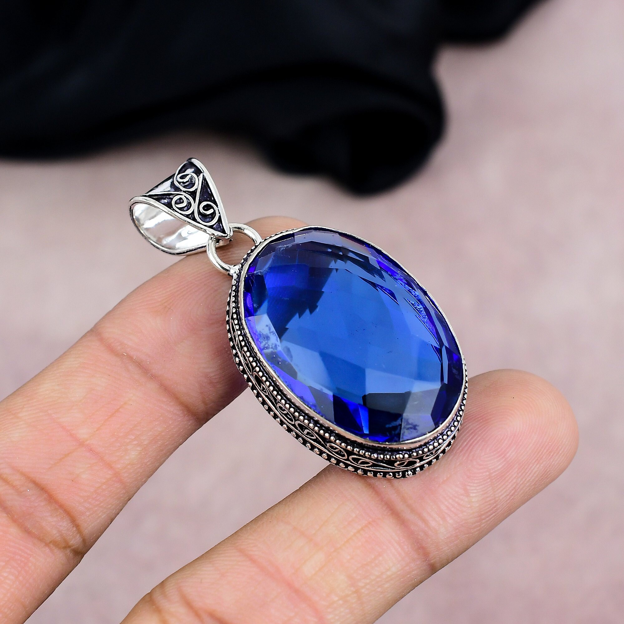 Ciondolo Artigianale In Argento 925 Con Topazio Blu London, Forma A Pera, Certificato AGI, Gioiello Fatto A Mano