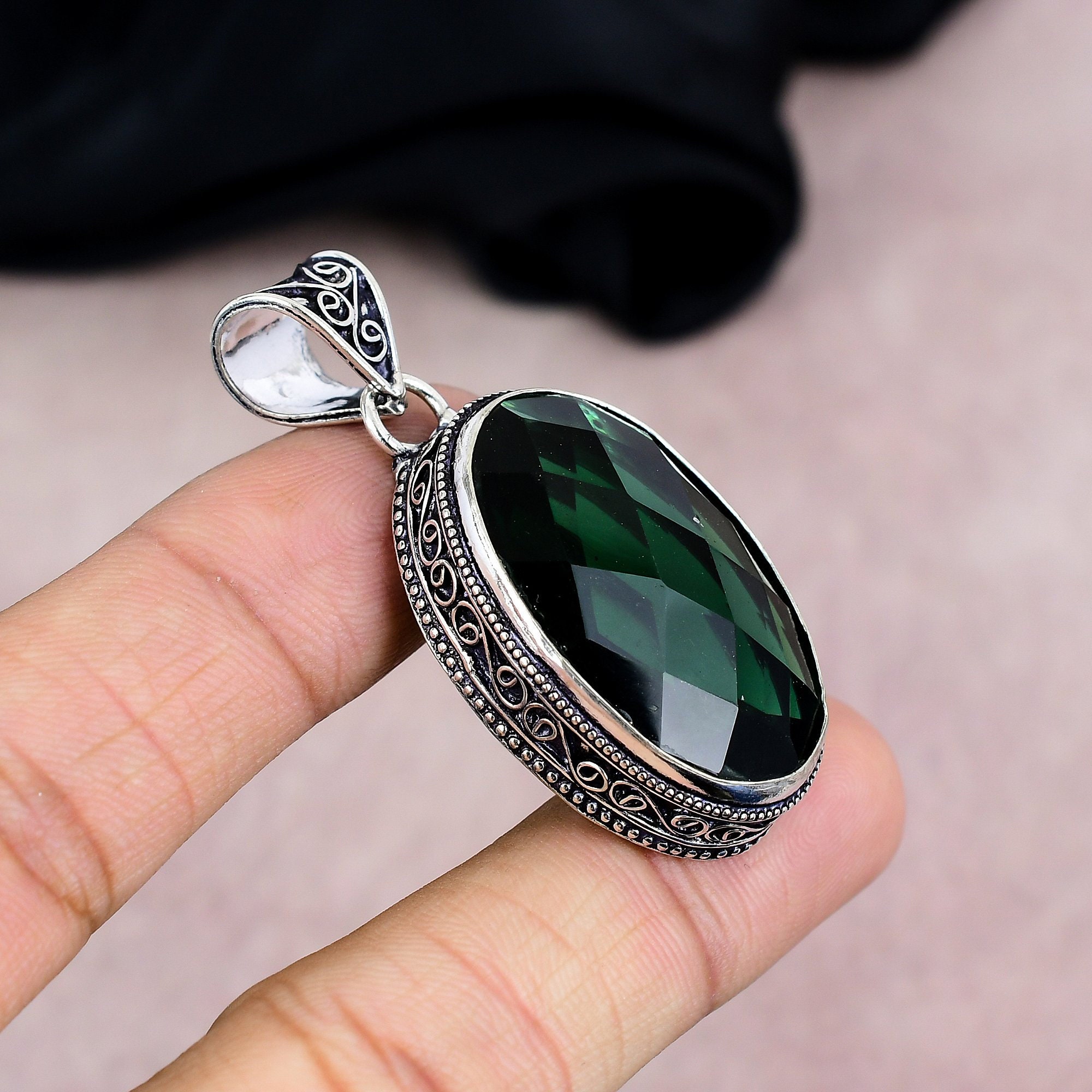 グリーントルマリン宝石ハンドメイド925シルバーメッキペンダント