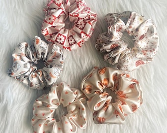 Fall Scrunchies/ pumpkin, pumpkin spice, leaves, autumn