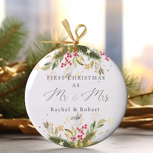 Gepersonaliseerde First Christmas Married Ornament, Dhr. en Mevr. Ornament, Ons Eerste Kerst Huwelijkscadeau, Ornament pasgetrouwde Stellen