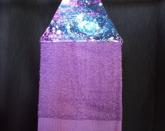 Hängendes Handtuch mit Galaxy Design