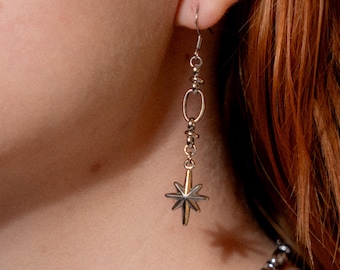 Lady Knight Ohrringe: Edelstahl Knightcore Celestial Jewelry