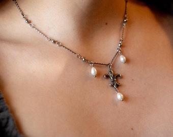 Jeanne d'Arc: Fleur De Lis Halskette Edelstahl, Mittelalter Knightcore Schmuck
