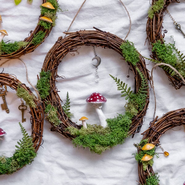 small mushroom wreath, fairycore home decor, cottagecore wall art, mini moss wreath, goblincore