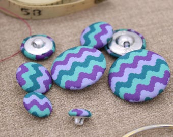 Petrol und Lila Gewellte Knöpfe - Blau und Lila gemusterte Knöpfe | Zickzack | Stoffbezogener Knopf | 1 cm 14 mm 18 mm 22 mm 28 mm 30 mm Größe