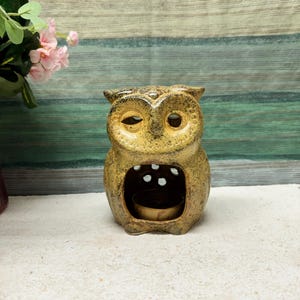 Vintage Beige Ceramic Owl Tealight Holder – 15cm Charming Rustic Decor