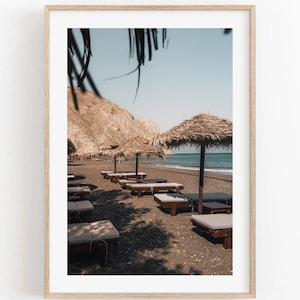 Fotografía artística de playa: impresión fotográfica con sombrilla de playa, impresión de playa griega, fotografía costera de gran tamaño, estilo de vida mediterráneo